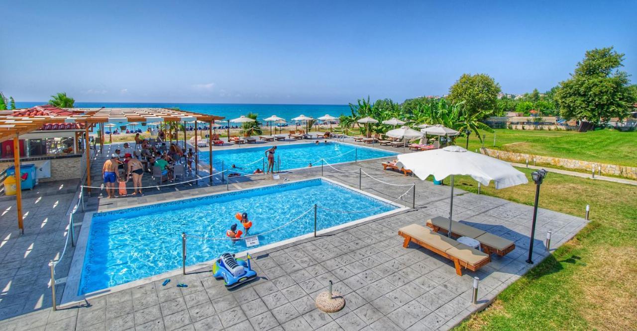 Ocean Hotel Resort Kastrosikia Bagian luar foto